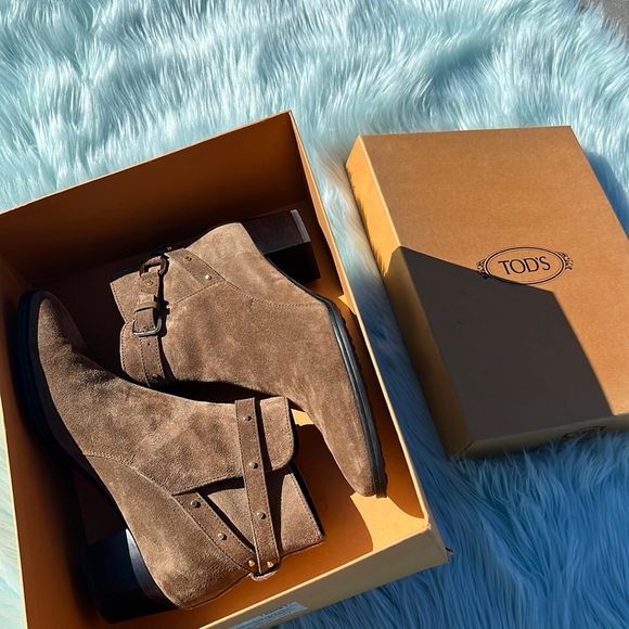 FINAL PRICE!! ⬇️📉 TOD’S studded bootie - SIZE 39 - Picture 1 of 9